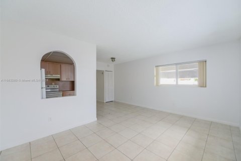 Condominio en venta en Miami Beach, Florida, 1 dormitorio, 52.95 m2 № 1811696 - foto 25