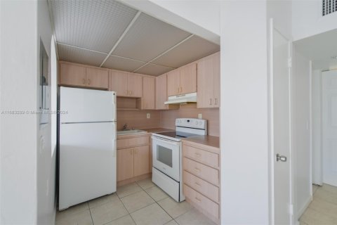 Condominio en venta en Miami Beach, Florida, 1 dormitorio, 52.95 m2 № 1811696 - foto 5