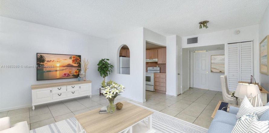 Condominio en Miami Beach, Florida, 1 dormitorio № 1811696