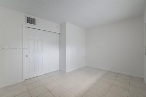 Condominio en venta en Miami Beach, Florida, 1 dormitorio, 52.95 m2 № 1811696 - foto 27