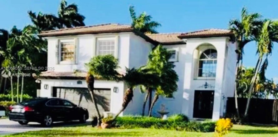 Villa ou maison à Miami, Floride 4 chambres, 218.41 m2 № 2264152