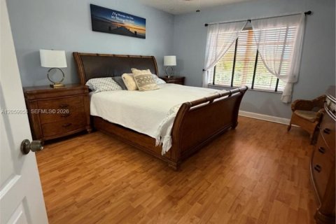 Villa ou maison à vendre à Miami, Floride: 4 chambres, 218.41 m2 № 2264152 - photo 18