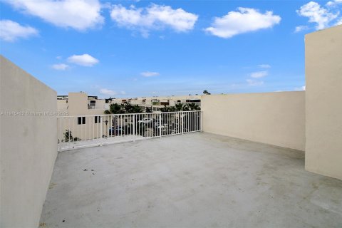 Купить таунхаус в Хомстед, Флорида 4 спальни, 129.88м2, № 2082473 - фото 25
