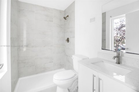 Купить таунхаус в Хомстед, Флорида 4 спальни, 129.88м2, № 2082473 - фото 16