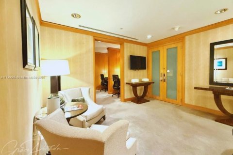 Купить кондоминиум в Майами, Флорида 57.97м2, № 1703449 - фото 19