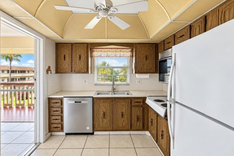 Copropriété à louer à Hollywood, Floride: 2 chambres, 89.93 m2 № 2439192 - photo 2