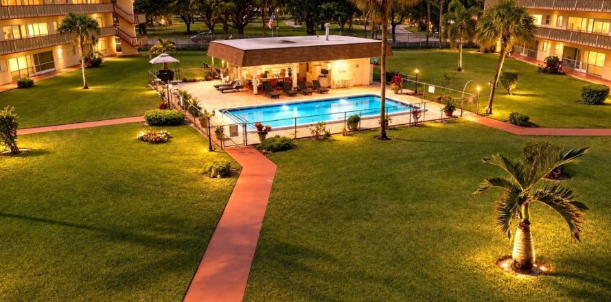 Condo à Hollywood, Floride, 2 chambres № 2439192
