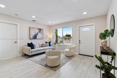 Купить виллу или дом в Вест-Парк, Флорида 4 спальни, 179.49м2, № 1955788 - фото 4