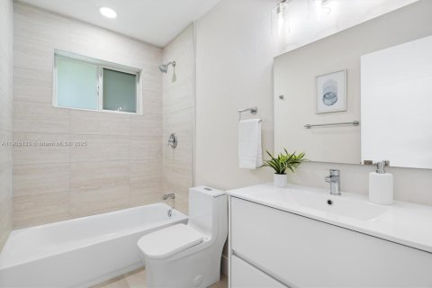 Купить виллу или дом в Вест-Парк, Флорида 4 спальни, 179.49м2, № 1955788 - фото 23