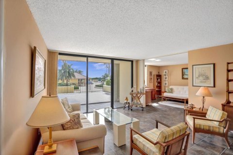 Condo in Jupiter, Florida, 2 bedrooms  № 2243578 - photo 3