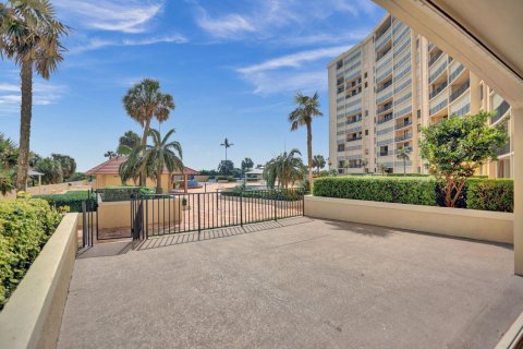 Condo in Jupiter, Florida, 2 bedrooms  № 2243578 - photo 11
