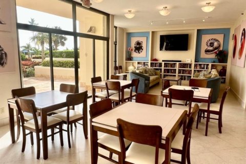 Condo in Jupiter, Florida, 2 bedrooms  № 2243578 - photo 23