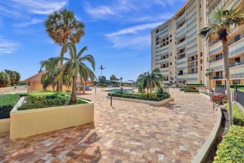 Condo in Jupiter, Florida, 2 bedrooms  № 2243578 - photo 14