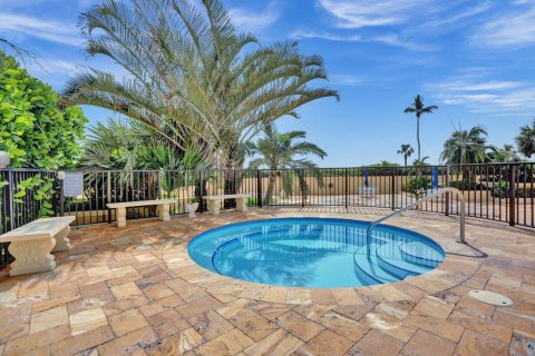 Condo in Jupiter, Florida, 2 bedrooms  № 2243578 - photo 17