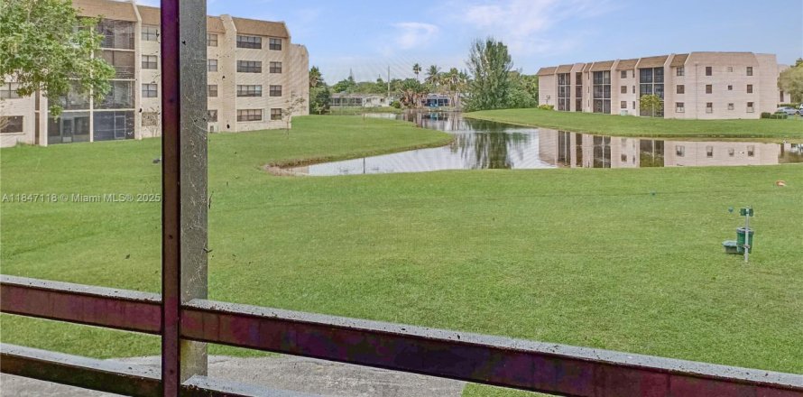 Condo in Sunrise, Florida, 2 bedrooms  № 1845534