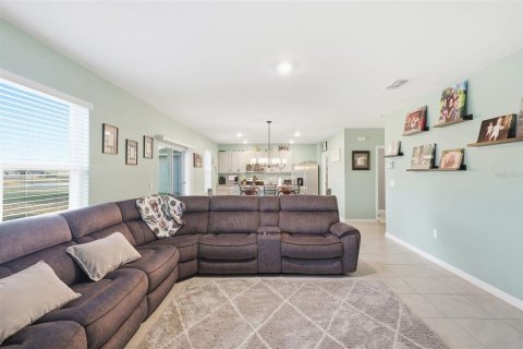Villa ou maison à vendre à Sanford, Floride: 4 chambres, 223.89 m2 № 2129625 - photo 12