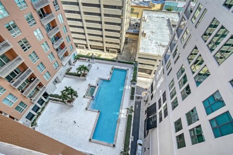 Condominio en venta en Sarasota, Florida, 1 dormitorio, 83.61 m2 № 2427021 - foto 6