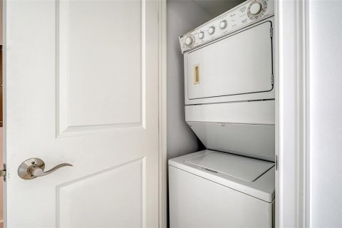 Condominio en venta en Sarasota, Florida, 1 dormitorio, 83.61 m2 № 2427021 - foto 19