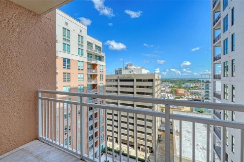 Condominio en venta en Sarasota, Florida, 1 dormitorio, 83.61 m2 № 2427021 - foto 5