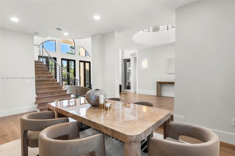 House in Fort Lauderdale, Florida 6 bedrooms, 513.38 sq.m. № 1959888 - photo 27