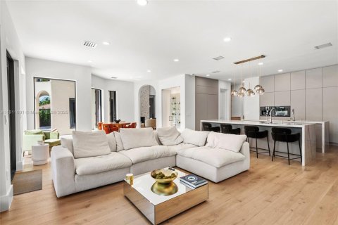 House in Fort Lauderdale, Florida 6 bedrooms, 513.38 sq.m. № 1959888 - photo 16