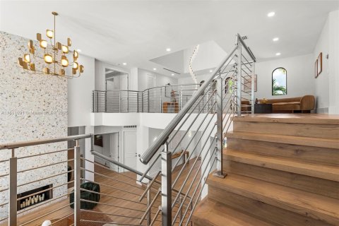 House in Fort Lauderdale, Florida 6 bedrooms, 513.38 sq.m. № 1959888 - photo 29