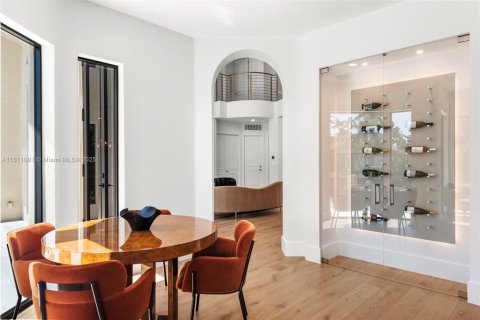 House in Fort Lauderdale, Florida 6 bedrooms, 513.38 sq.m. № 1959888 - photo 12