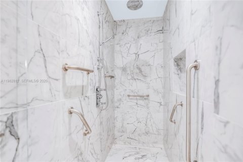 Купить кондоминиум в Санни-Айлс-Бич, Флорида 2 спальни, 134.43м2, № 2072632 - фото 24