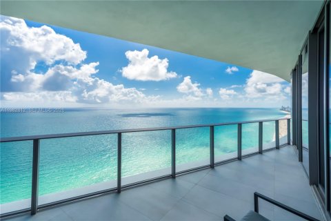 Condo in Sunny Isles Beach, Florida, 2 bedrooms № 2072632