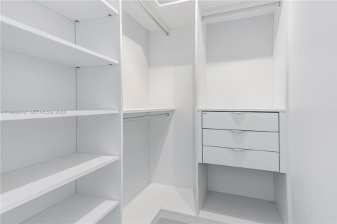 Купить кондоминиум в Санни-Айлс-Бич, Флорида 2 спальни, 134.43м2, № 2072632 - фото 28
