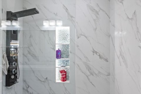 House in Dania Beach, Florida 3 bedrooms, 163.88 sq.m. № 1988951 - photo 29