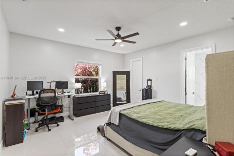 House in Dania Beach, Florida 3 bedrooms, 163.88 sq.m. № 1988951 - photo 24