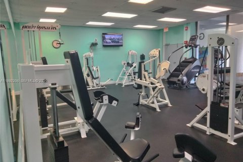 Снять в аренду кондоминиум в Лодерхилл, Флорида 2 спальни, 102.19м2, № 2034913 - фото 17