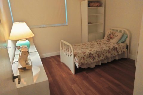 Снять в аренду кондоминиум в Лодерхилл, Флорида 2 спальни, 102.19м2, № 2034913 - фото 10