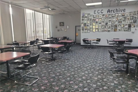 Снять в аренду кондоминиум в Лодерхилл, Флорида 2 спальни, 102.19м2, № 2034913 - фото 26