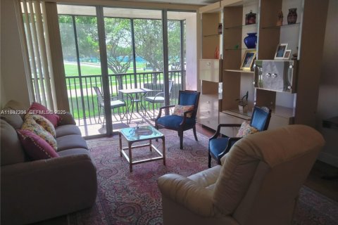 Снять в аренду кондоминиум в Лодерхилл, Флорида 2 спальни, 102.19м2, № 2034913 - фото 2
