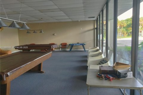 Снять в аренду кондоминиум в Лодерхилл, Флорида 2 спальни, 102.19м2, № 2034913 - фото 22