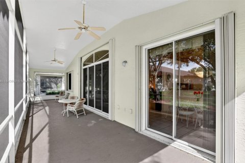 House in Tamarac, Florida 3 bedrooms № 1839100 - photo 10