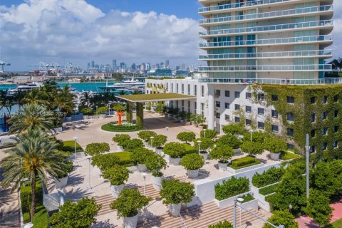 Copropriété à vendre à Miami Beach, Floride: 1 chambre, 79.06 m2 № 2047059 - photo 3