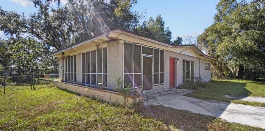 Casa en Cross City, Florida 3 dormitorios, 117.8 m2 № 2096753