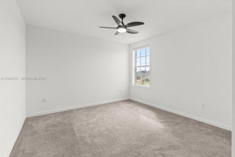 Casa en venta en St. Lucie, Florida, 5 dormitorios, 223.8 m2 № 2080247 - foto 25