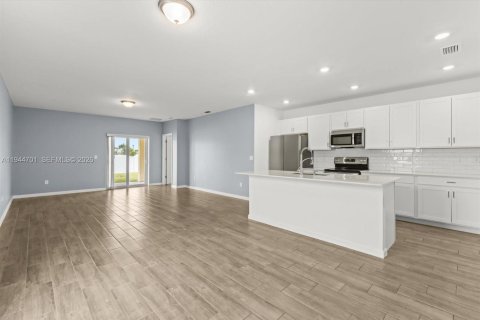 Casa en venta en St. Lucie, Florida, 5 dormitorios, 223.8 m2 № 2080247 - foto 7