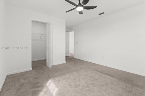 Casa en venta en St. Lucie, Florida, 5 dormitorios, 223.8 m2 № 2080247 - foto 26