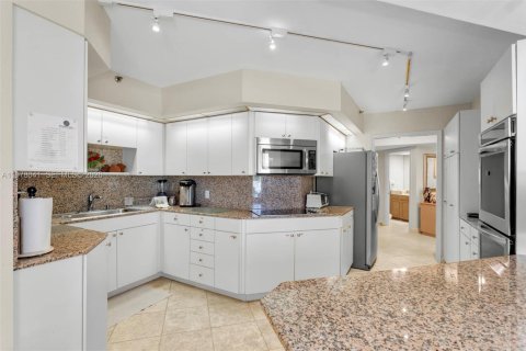 Copropriété à vendre à Aventura, Floride: 4 chambres, 282.79 m2 № 2045988 - photo 22