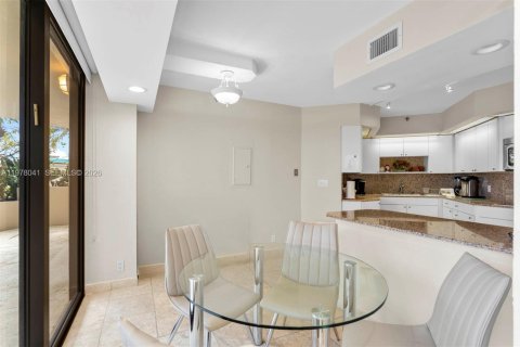 Copropriété à vendre à Aventura, Floride: 4 chambres, 282.79 m2 № 2045988 - photo 24