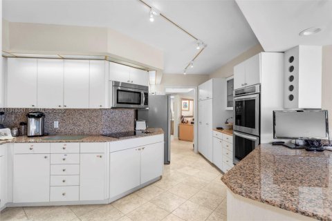 Copropriété à vendre à Aventura, Floride: 4 chambres, 282.79 m2 № 2045988 - photo 4