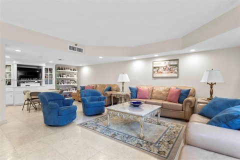 Copropriété à vendre à Aventura, Floride: 4 chambres, 282.79 m2 № 2045988 - photo 7