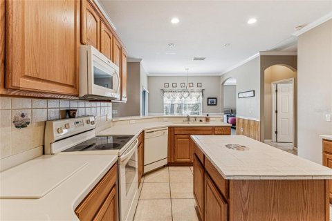 House in Kissimmee, Florida 2 bedrooms, 189.33 sq.m. № 2099310 - photo 7