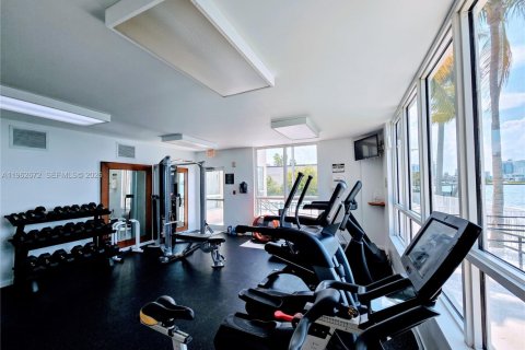 Copropriété à vendre à North Bay Village, Floride: 2 chambres, 91.42 m2 № 2023816 - photo 23