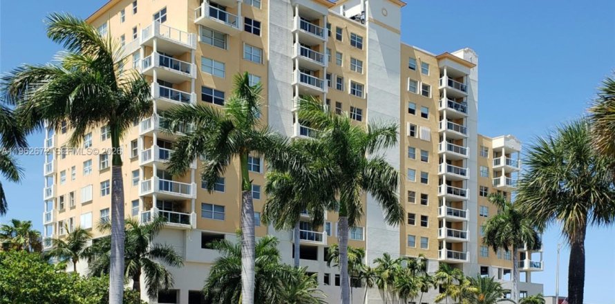 Condo à North Bay Village, Floride, 2 chambres  № 2023816